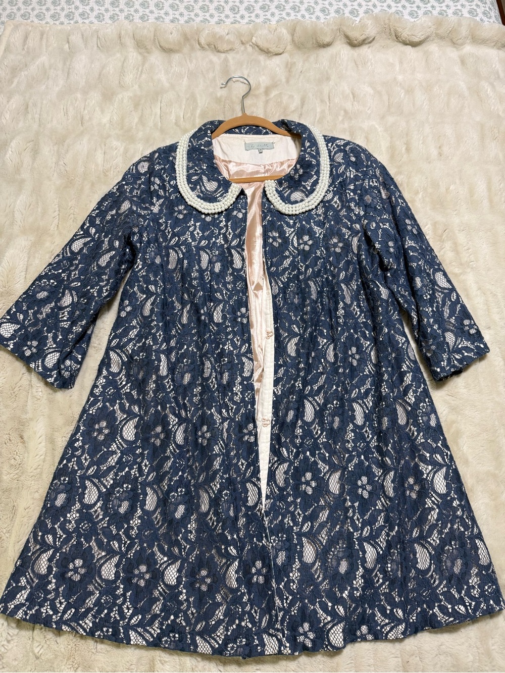 Women’s Navy Blue Lace Pearl Collar Coat Size Small